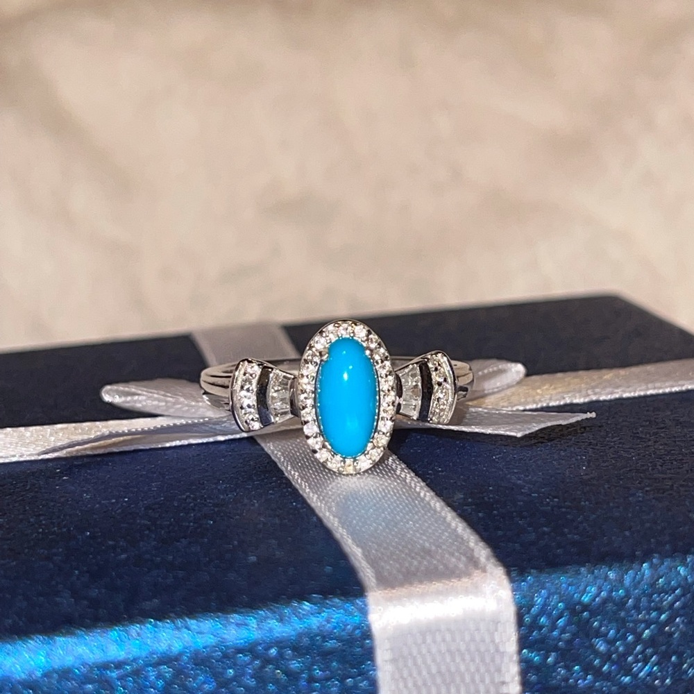 Arizona Sleeping Beauty Turquoise & Zircon Diamond Size 10